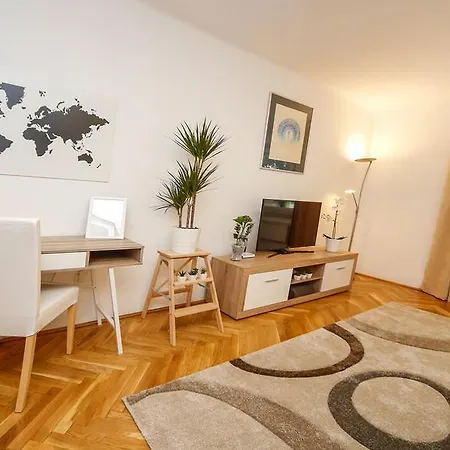 Stefania 35 Budapest