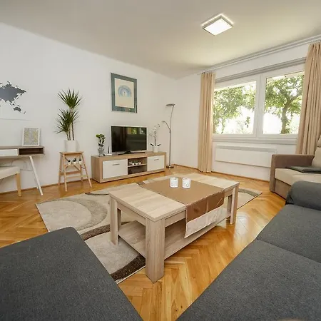 Stefania 35 Appartement *