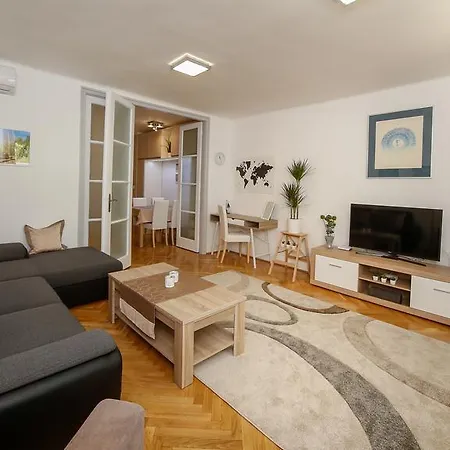 Apartment Stefania 35